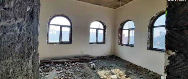 Երկու հարկանի քարե տուն Երևանյան փողոցում Փարաքարում, 620 ք.մ., 3+ սանհանգույց