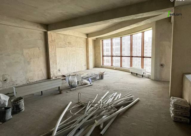 Ընդարձակ 4 սենյականոց բնակարան նորակառույց շենքում Աբովյան փողոցում, 225 քմ, 6/14 հարկ