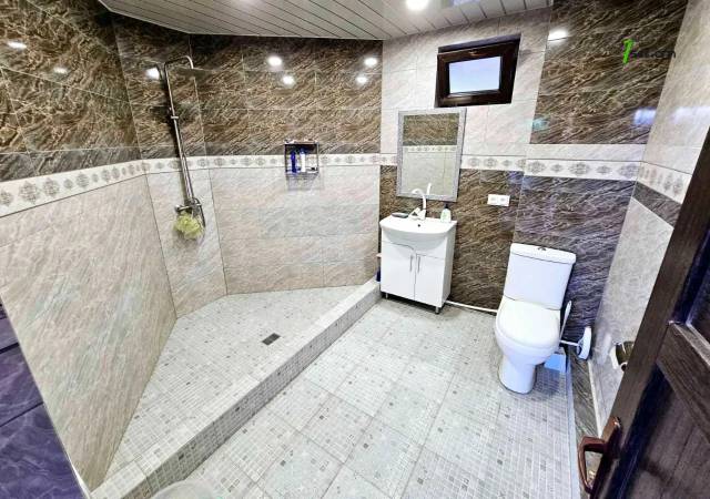 Երկու հարկանի քարե տուն, Աշտարակի խճուղի Աշտարակում, 1400 ք.մ., 2 սանհանգույց, կապիտալ վերանորոգված