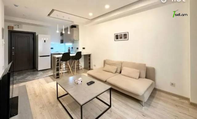 2 սենյականոց բնակարան նորակառույց շենքում Եզնիկ Կողբացու փողոցում, 40 ք.մ., 2/19 հարկ