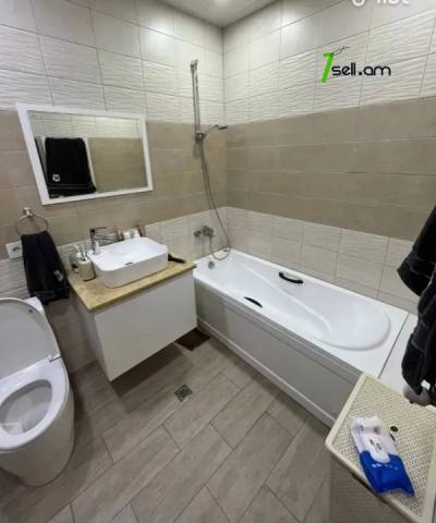 4 սենյականոց բնակարան նորակառույց շենքում Պարույր Սևակի փողոցում, 170 քմ, 2 սանհանգույց