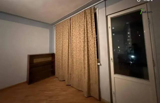 3 սենյականոց բնակարան, Բաղյան փողոցի 1-ին նրբանցք, 81 քմ, նախավերջին հարկ, մի քանի պատշգամբ