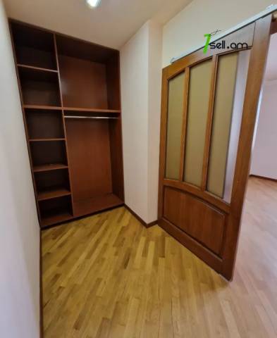 Երկու հարկանի քարե տուն, Նոյ թաղամաս Աջափնյակում, 400 ք.մ., 3+ սանհանգույց, եվրովերանորոգված