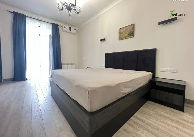 3 սենյականոց բնակարան Տերյան փողոցում, 90 ք.մ., բարձր առաստաղներ, նախավերջին հարկ