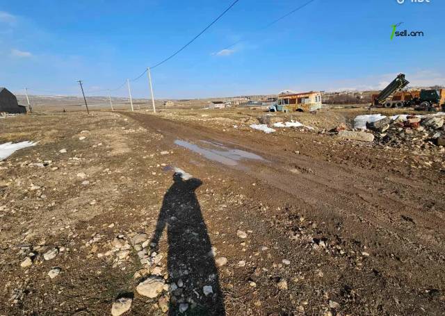 Հողատարածք բնակելի շինությունների համար, Улица Егварда Нати Եղվարդում, 800 քմ