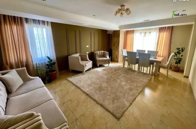 3 սենյականոց բնակարան Պետրոս Դուրյանի 1-ին փողոցում, 87 քմ, եվրովերանորոգված