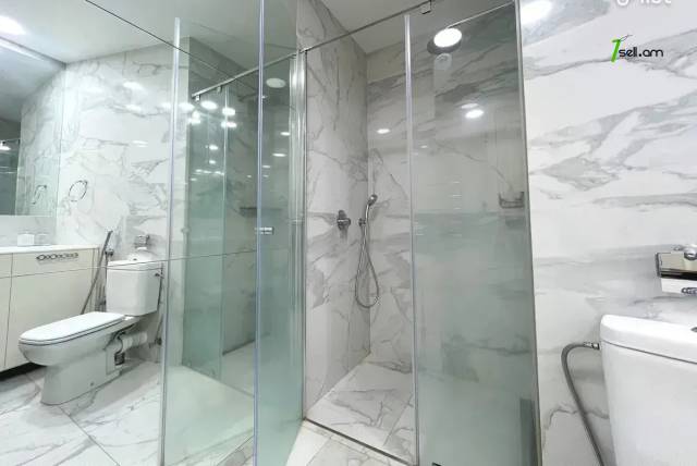 Ընդարձակ 4 սենյականոց բնակարան նորակառույց շենքում Վարդանանց փողոցում, 206 քմ, 20/23 հարկ