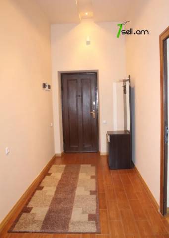 3 սենյականոց բնակարան նորակառույց շենքում Բայրոնի փողոցում, 70 քմ, 2/5 հարկ, կապիտալ վերանորոգված