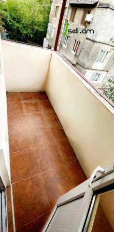 3 սենյականոց բնակարան Կոմիտասի պողոտայում, 72 քմ, 3/5 հարկ, կոսմետիկ վերանորոգում, քարե շենք
