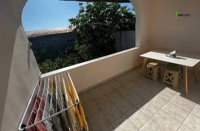 Մեկ հարկանի քարե տուն Աղասի փողոցում Քանաքեռ Զեյթունում, 400 ք.մ., եվրովերանորոգված