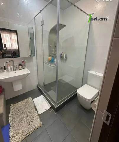 3 սենյականոց բնակարան նորակառույց շենքում Պարույր Սևակի փողոցում, 115 քմ, 7/14 հարկ, 2 սանհանգույց