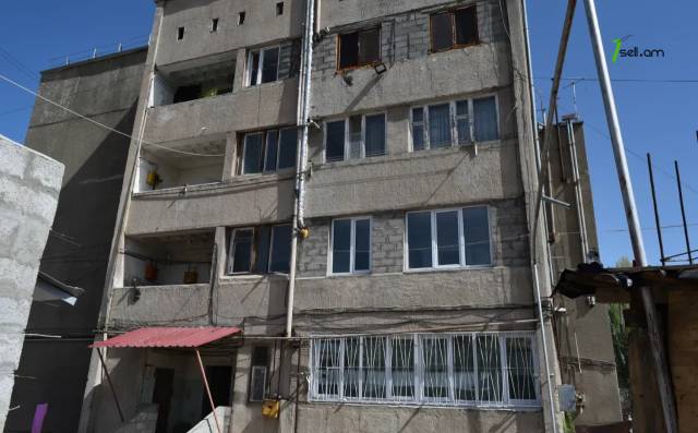 3 սենյականոց բնակարան, Խրիմյան Հայրիկ մայրուղի, 66 քմ, 2/4 հարկ, կապիտալ վերանորոգված