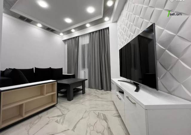 3 սենյականոց բնակարան նորակառույց շենքում Հանրապետության փողոցում, 55 ք.մ., բարձր առաստաղներ