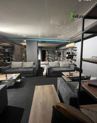 Բազմաֆունկցիոնալ գույք Աբովյան փողոցում կենտրոնում, 170 ք.մ.