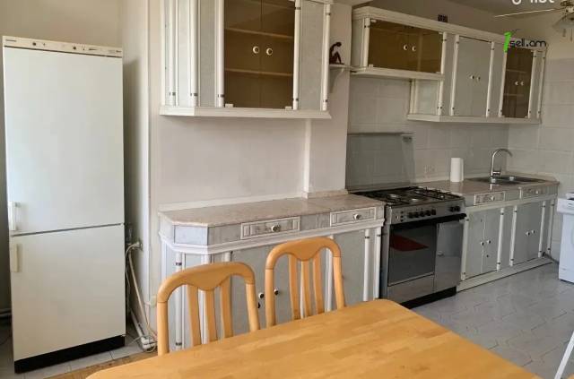 3 սենյականոց բնակարան Գյուլբենկյան փողոցում, 78 ք.մ., 3/5 հարկ, եվրովերանորոգված, քարե շենք