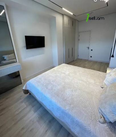 3 սենյականոց բնակարան նորակառույց շենքում Կոմիտասի պողոտայում, 55 ք.մ., 10/15 հարկ, բարձր առաստաղներ