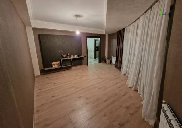 3 սենյականոց բնակարան նորակառույց շենքում Սերո Խանզադյան փողոցում, 117 ք.մ., 2 սանհանգույց