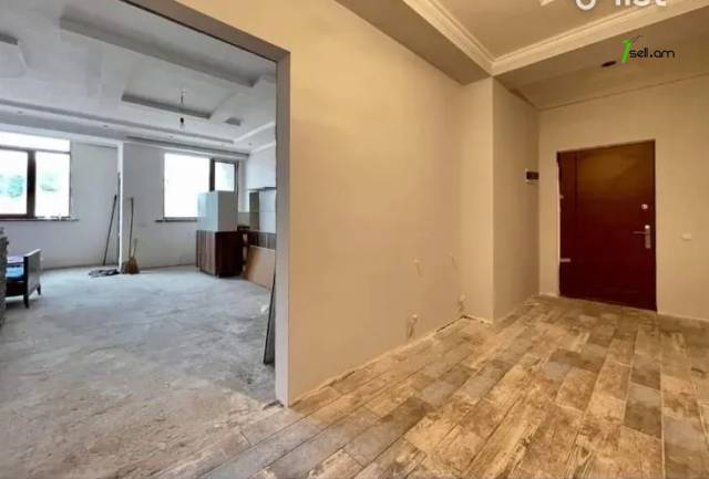 3 սենյականոց բնակարան նորակառույց շենքում Բագրևանդի փողոցում, 75 ք.մ., բարձր առաստաղներ