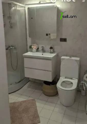 3 սենյականոց բնակարան նորակառույց շենքում Սոսեի փողոցում, 137 ք.մ., 3+ սանհանգույց, բարձր առաստաղներ