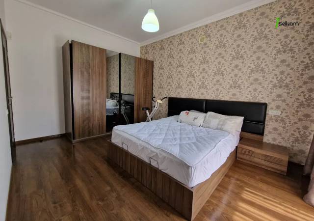 Երկու հարկանի տուն Բագրևանդի փողոցում Նոր Նորքում, 600 ք.մ., 3+ սանհանգույց, կապիտալ վերանորոգված