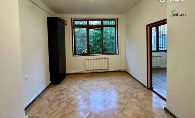 3 սենյականոց բնակարան Կոմիտասի պողոտայում, 77 քմ, 2/5 հարկ, բարձր առաստաղներ, կապիտալ վերանորոգված