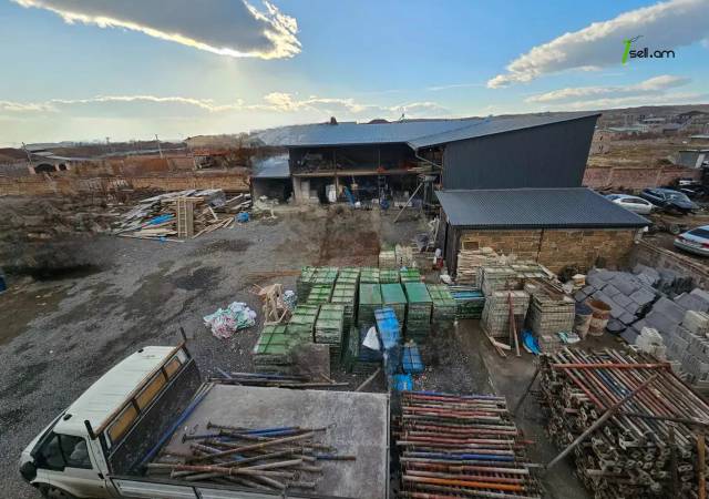 Բազմաֆունկցիոնալ գույք, Եղվարդի խճուղի Զովունիում, 2150 ք.մ.