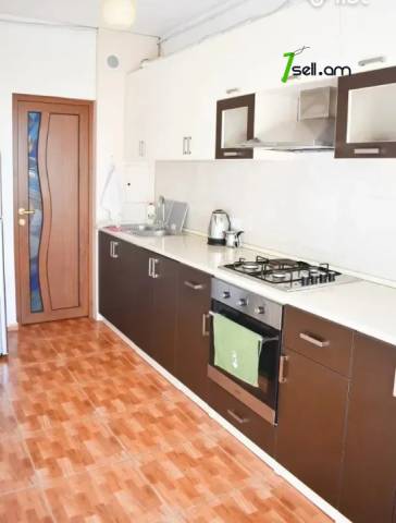 2 սենյականոց բնակարան Մամիկոնյանց փողոցում, 52 քմ, 7/14 հարկ, կապիտալ վերանորոգված