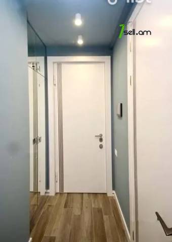 2 սենյականոց բնակարան Միքայել Նալբանդյանի փողոցում, 36 քմ, բարձր առաստաղներ, կապիտալ վերանորոգված