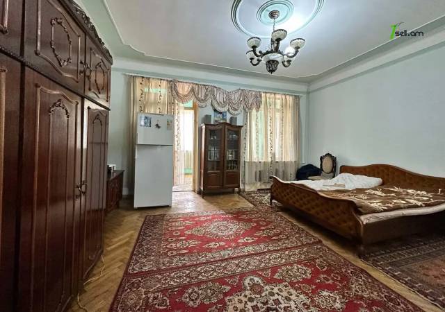 3 սենյականոց բնակարան, Vardanants Street, 105 ք.մ., բարձր առաստաղներ, 2/4 հարկ