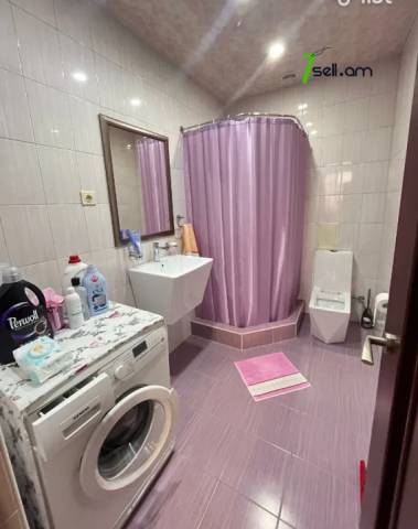 3 սենյականոց բնակարան նորակառույց շենքում Ծարավ աղբյուրի փողոցում, 101 ք.մ., 9/16 հարկ