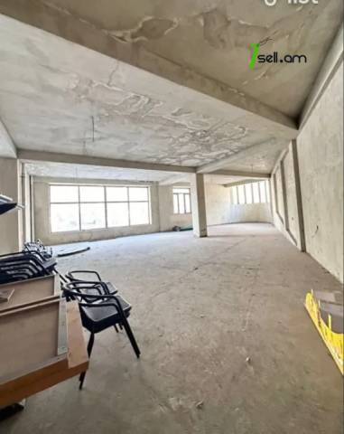 Բազմաֆունկցիոնալ գույք Կոմիտասի պողոտայում Արաբկիրում, 620 քմ