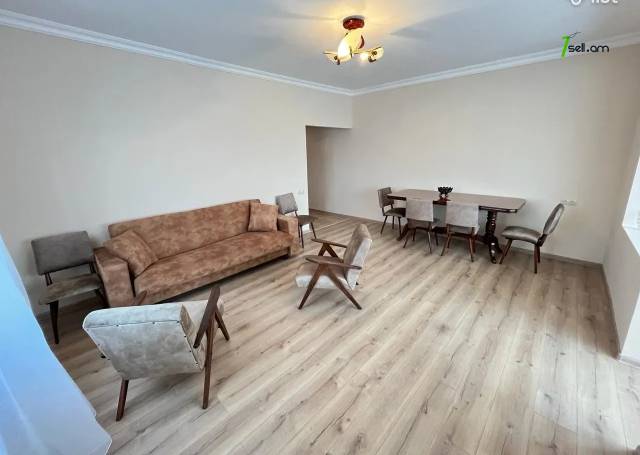 2 սենյականոց բնակարան Ազատության պողոտայում, 64 քմ, նախավերջին հարկ, եվրովերանորոգված, քարե շենք