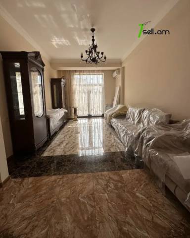 3 սենյականոց բնակարան Մարշալ Խուդյակովի փողոցում, 80 քմ, 2/4 հարկ, 2 սանհանգույց, բարձր առաստաղներ