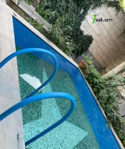 Չորս հարկանի քարե տուն Սիմեոն Երևանցու փողոցում կենտրոնում, 550 ք.մ., 3+ սանհանգույց