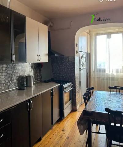 2 սենյականոց բնակարան Ակսել Բակունցի փողոցում, 58 քմ, 7/9 հարկ, մասնակի վերանորոգում
