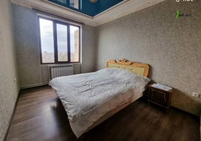 3 սենյականոց բնակարան Բրյուսովի փողոցում, 66 ք.մ., 7/9 հարկ, կապիտալ վերանորոգված