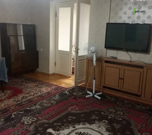 2 սենյականոց բնակարան Մոլդովական փողոցում, 77 քմ, նախավերջին հարկ, քարե շենք