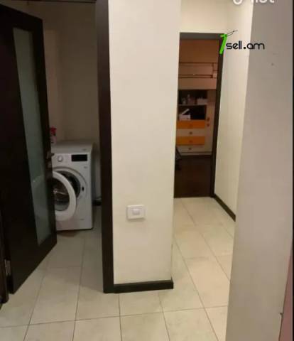 4 սենյականոց բնակարան, Դավթաշեն 4-րդ թաղամաս, 91 ք.մ., 3/9 հարկ, եվրովերանորոգված