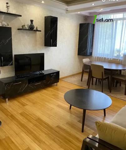 3 սենյականոց բնակարան Վարդանանց փողոցում, 68 քմ, 4/10 հարկ, կապիտալ վերանորոգված