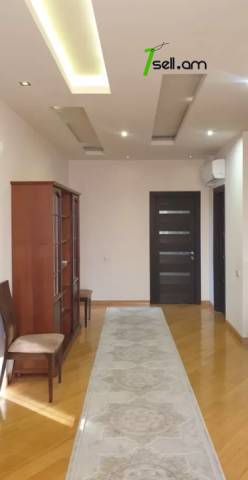 Երկու հարկանի քարե տուն Ավետիս Ահարոնյանի փողոցում Քանաքեռ Զեյթունում, 230 ք.մ., 3+ սանհանգույց