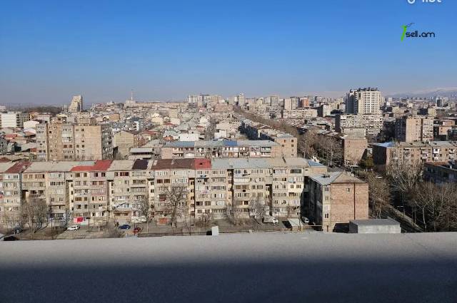 Ընդարձակ 4 սենյականոց բնակարան նորակառույց շենքում Արամ Խաչատրյանի փողոցում, 201 քմ, 3+ սանհանգույց