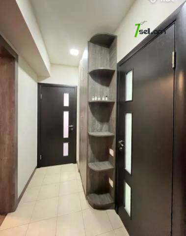 2 սենյականոց բնակարան, Marshal Baghramyan Ave, 45 ք.մ., նախավերջին հարկ, կապիտալ վերանորոգված