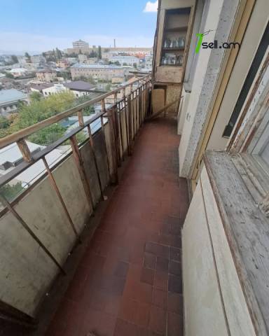 3 սենյականոց բնակարան Վրթանես Փափազյան փողոցում, 90 ք.մ., նախավերջին հարկ
