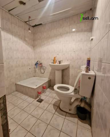 1 սենյականոց բնակարան Մեսրոպ Մաշտոցի պողոտայում, 31 ք.մ., քարե շենք