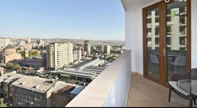 3 սենյականոց բնակարան նորակառույց շենքում Կոմիտասի պողոտայում, 106 ք.մ., բարձր առաստաղներ