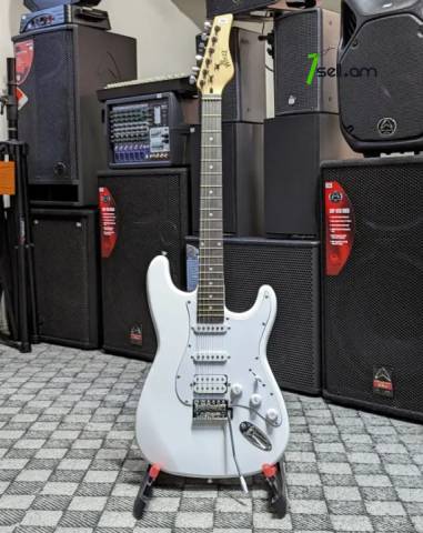 Electro Guitar White