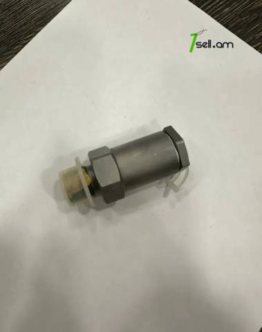 A63 MAN բեռնատարի վառելիքի համակարգի Ճնշման սենսորային փական Daf Iveco Scania Volvo Caterpillar Cat Komatsu J