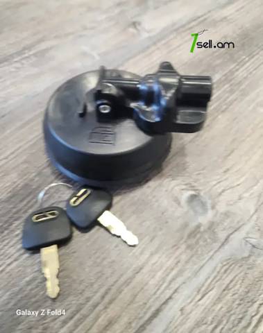 A40 Hitachi էքսկավատորի, տրակտորի վառելիքի բակի կռիշկա