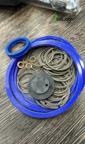 A166, A171, A172 Komatsu էքսկավատորի վերանորոգման հանդերձանք, ռեմկոմպլեկտ