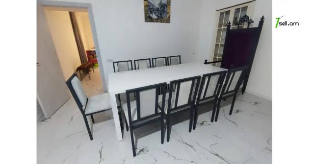 Լոֆթ ոճի մետաղական ճաշասեղան և աթոռներ